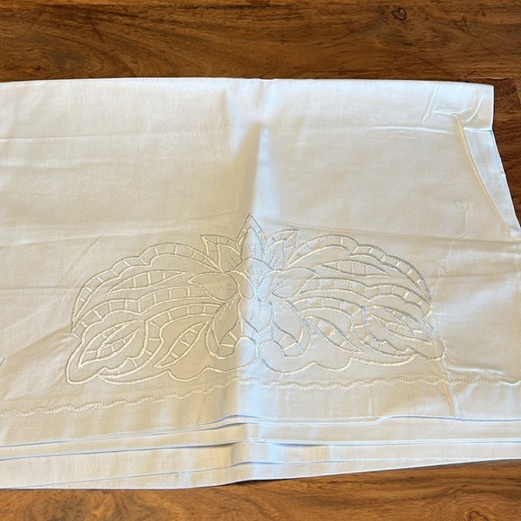 Two white embroidered cotton pillow case 19” x 26” nwot - Picture 6 of 6